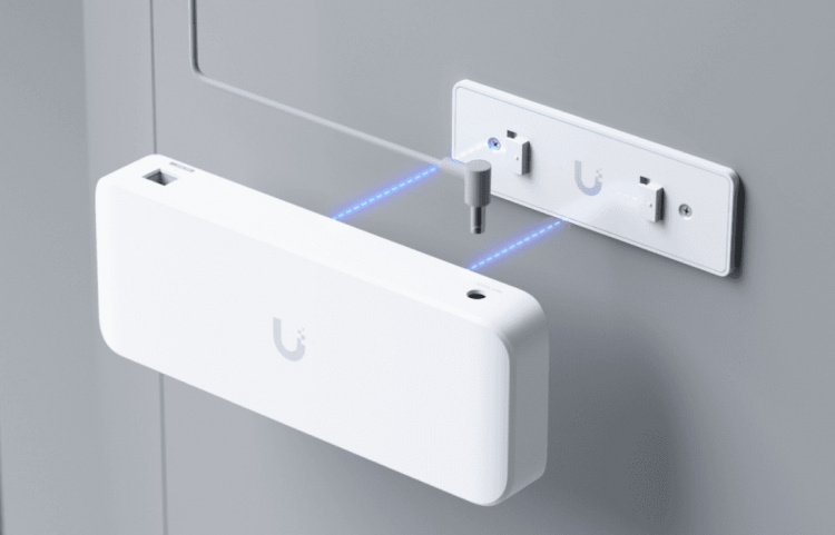 Ubiquiti UniFi USW-Ultra (42 W) 8-portars PoE-switch utan strömförsörjning