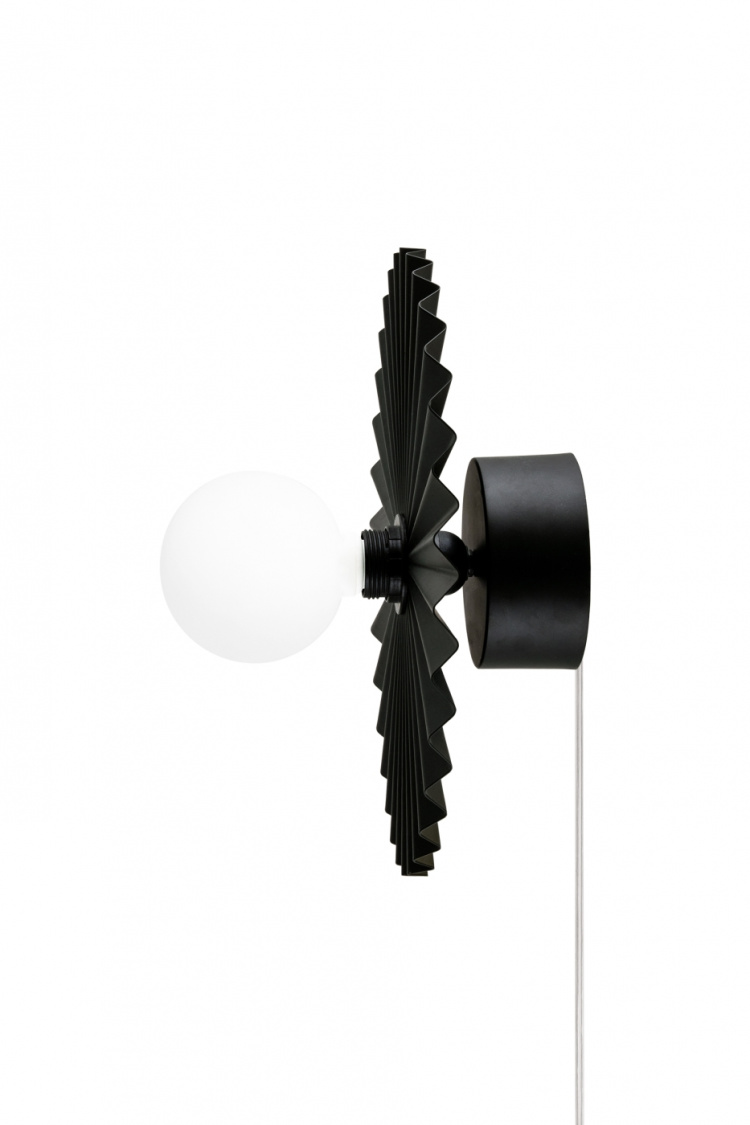 Globen Lighting Plafond Omega 35 svart Globen Lighting